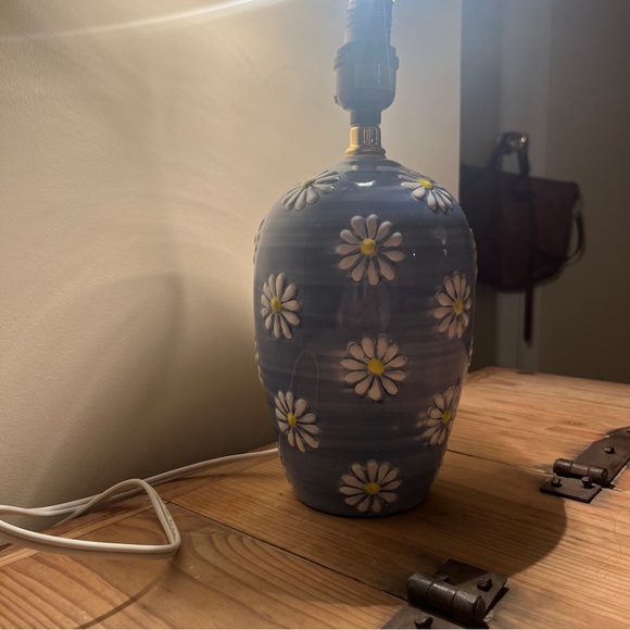 Daisy 🌼 Lamp - Picture 4 of 10